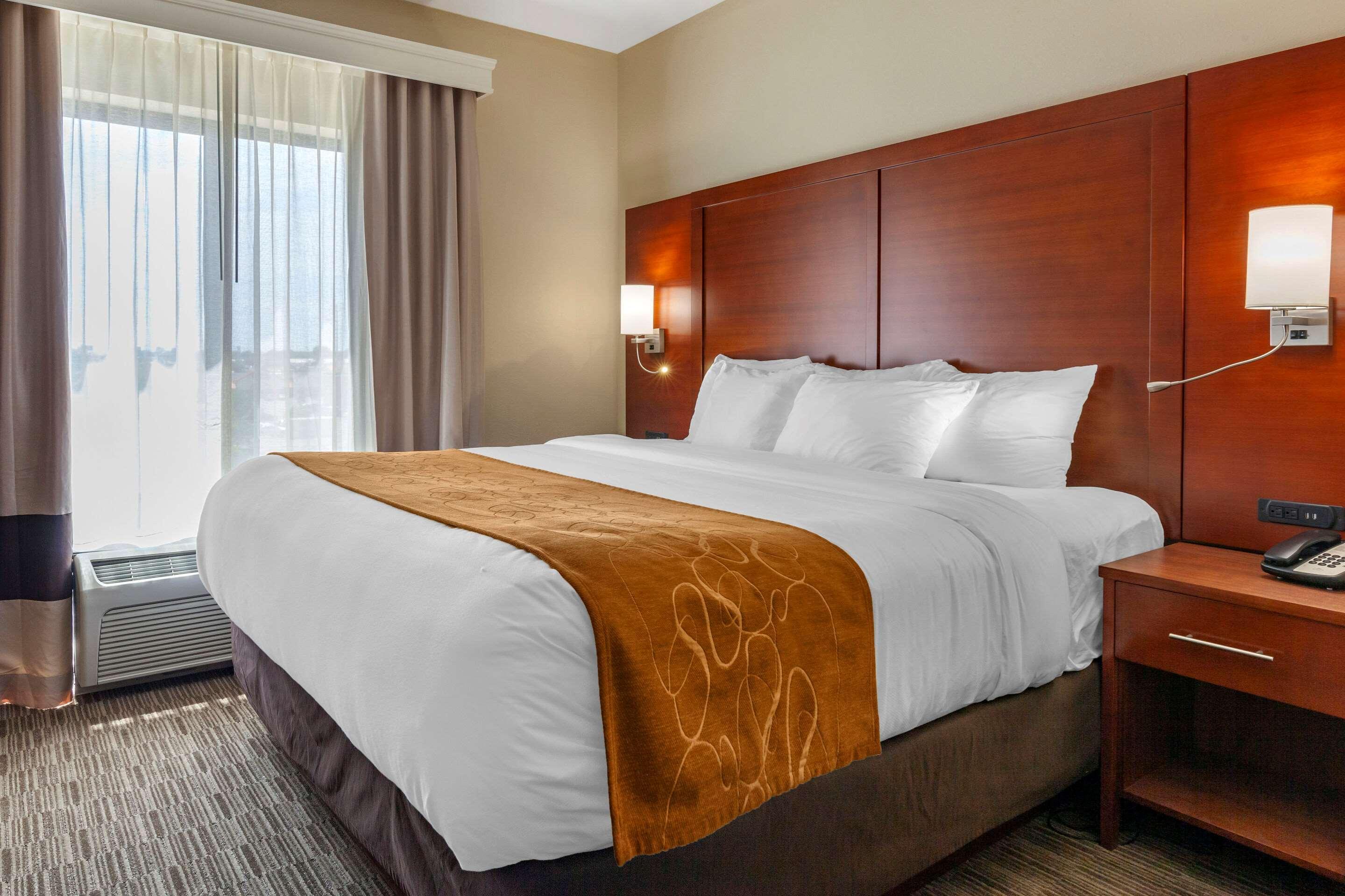 Comfort Suites Oshkosh Esterno foto