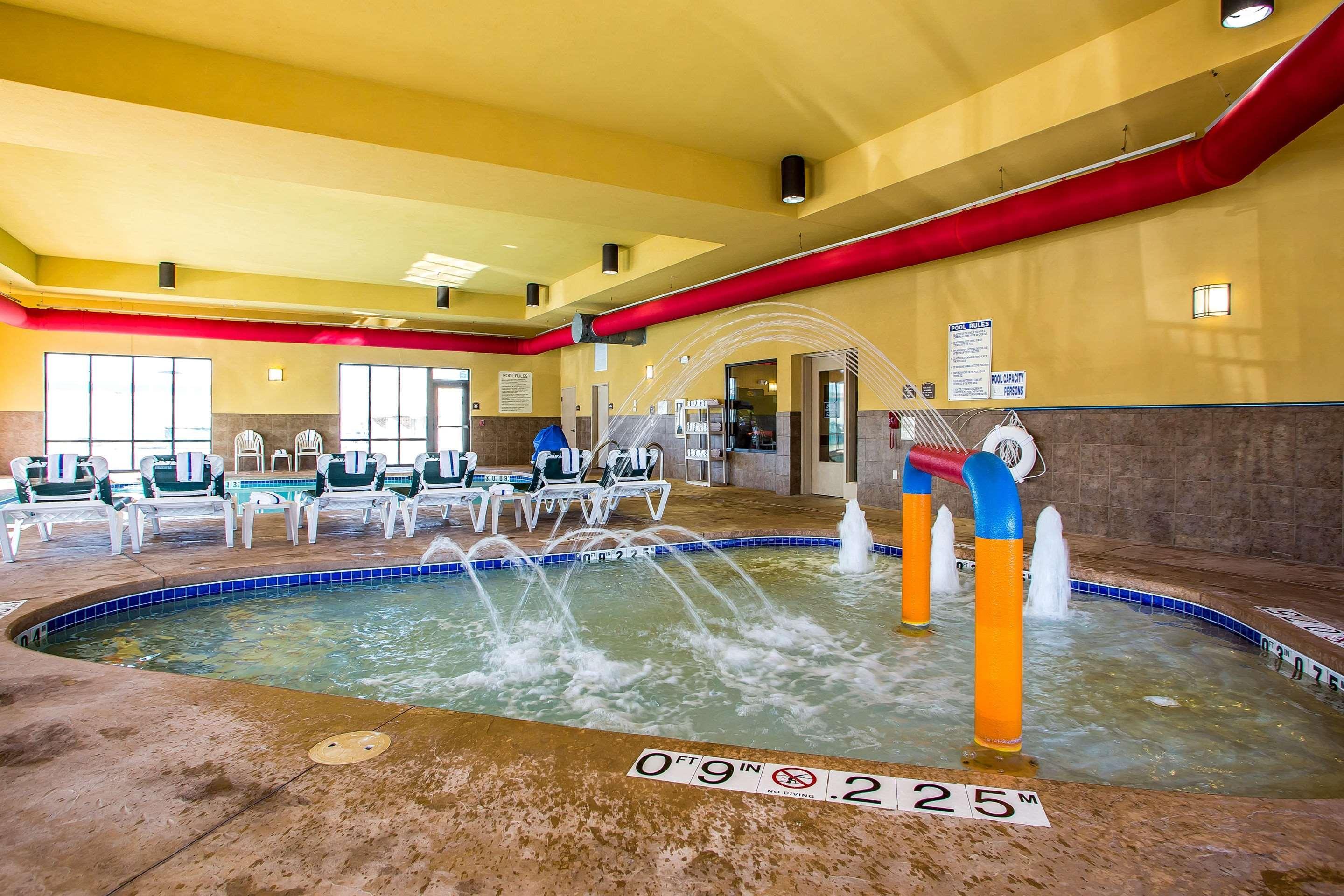Comfort Suites Oshkosh Esterno foto