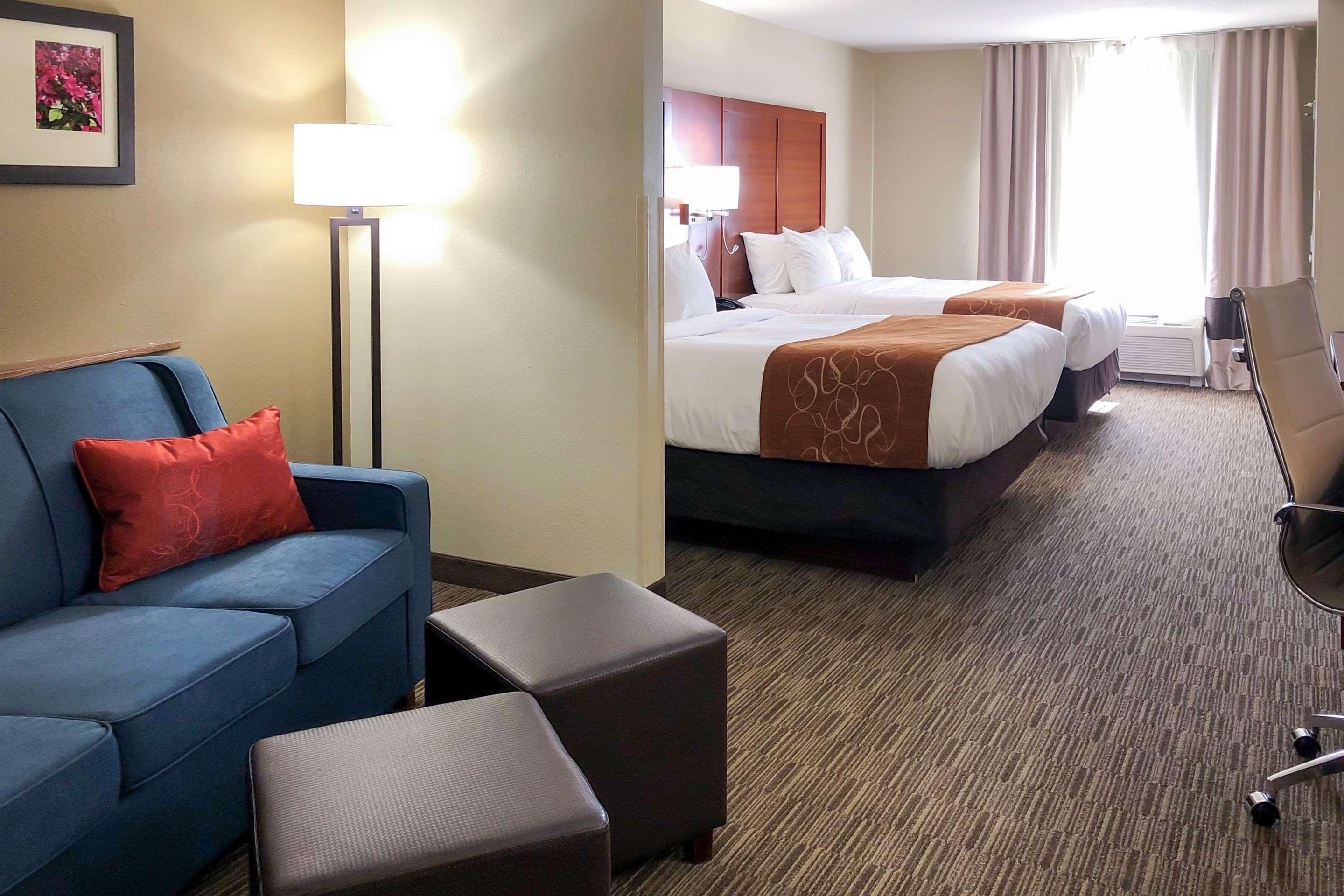 Comfort Suites Oshkosh Esterno foto