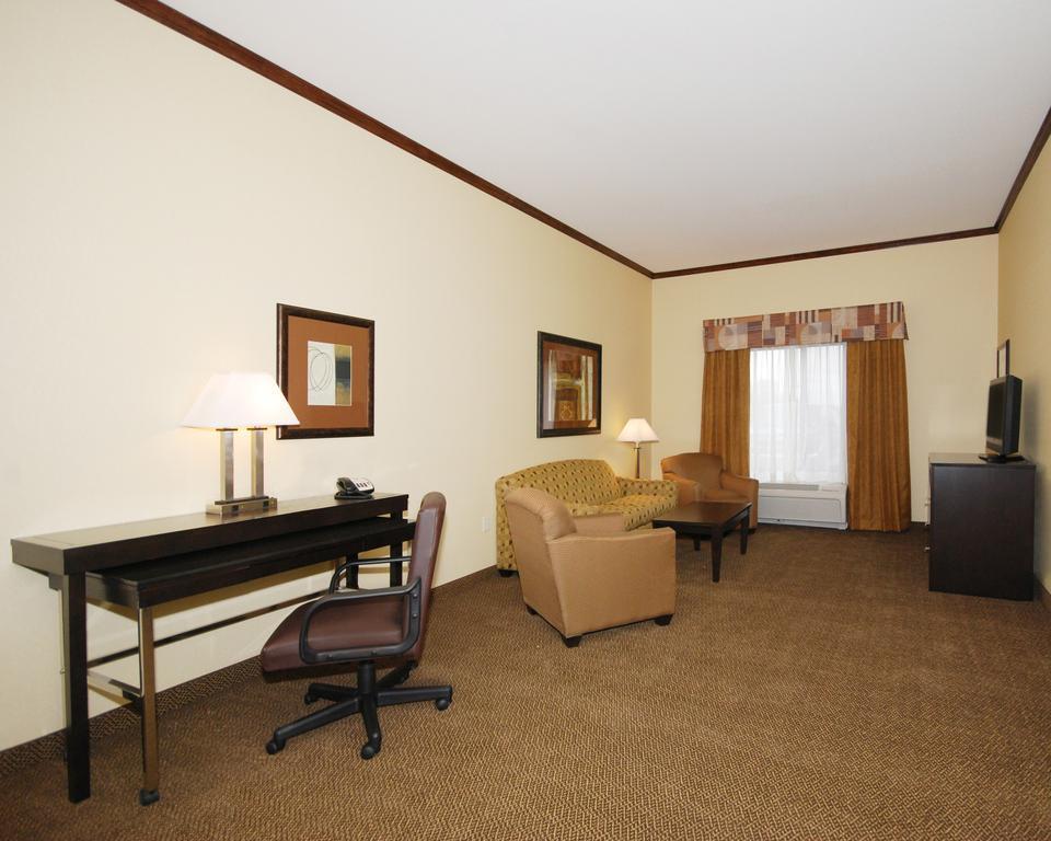 Comfort Suites Oshkosh Esterno foto