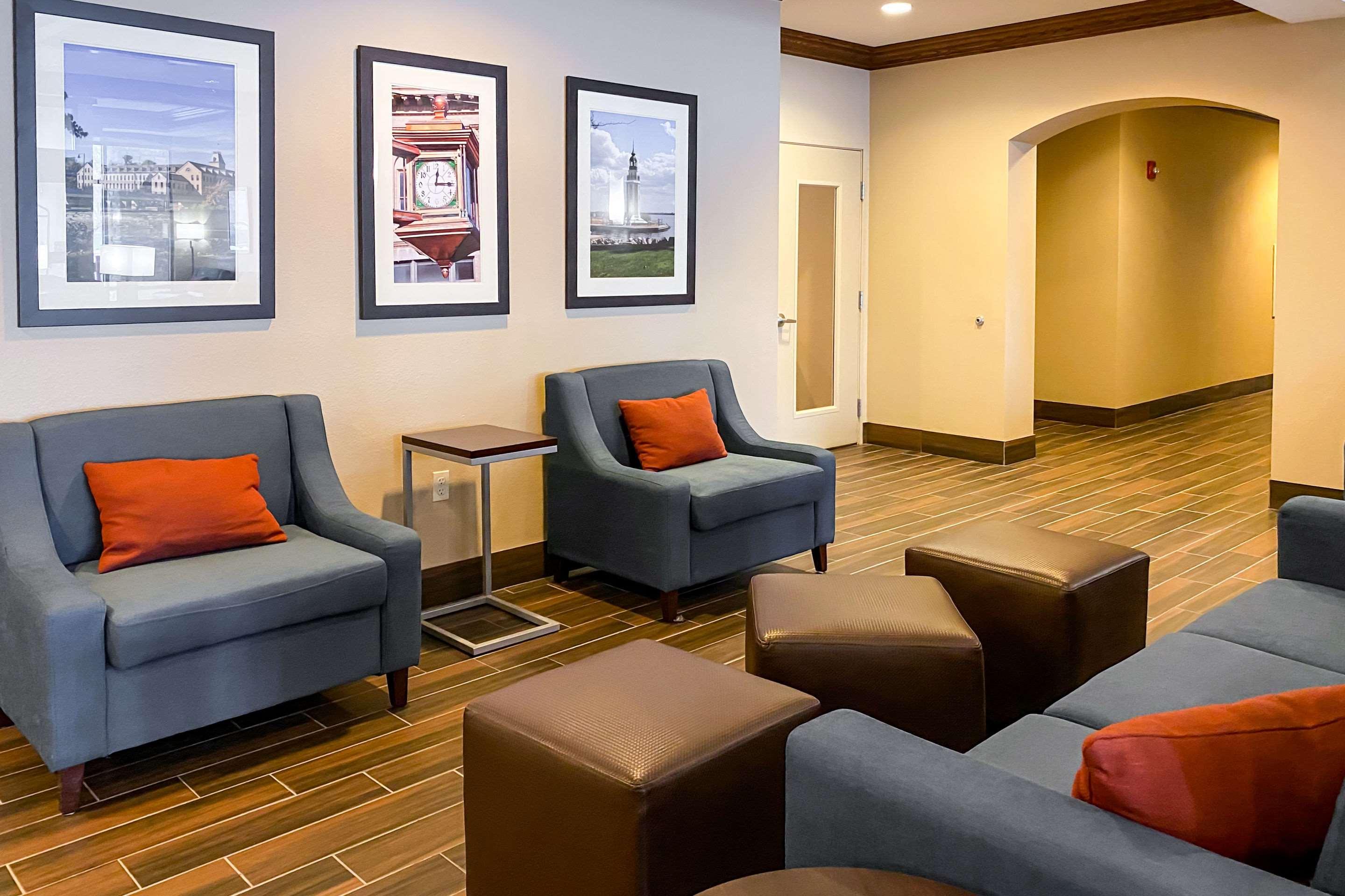Comfort Suites Oshkosh Esterno foto